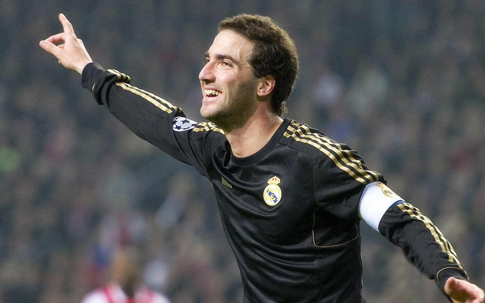 开云网页-《ApexLegends》极夜猎手地图全新上线，战术丰富！